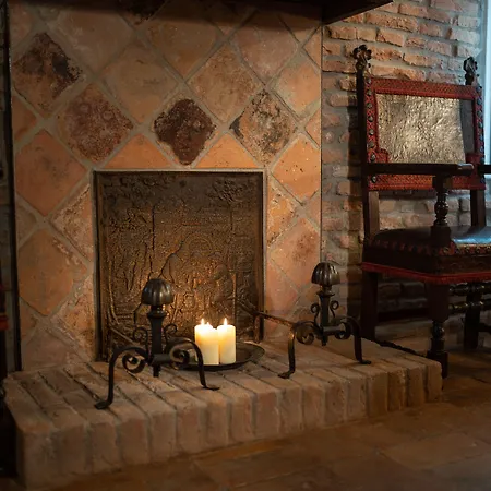 לינה וארוחת בוקר Casaforte La Bastide פררה